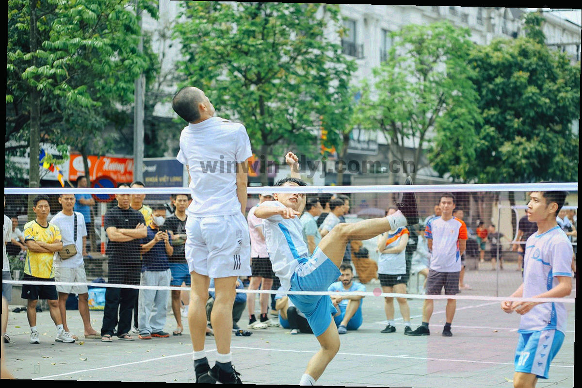 两档刻度对比的抽象图形，一条较低一条较高，配设备轮廓线稿